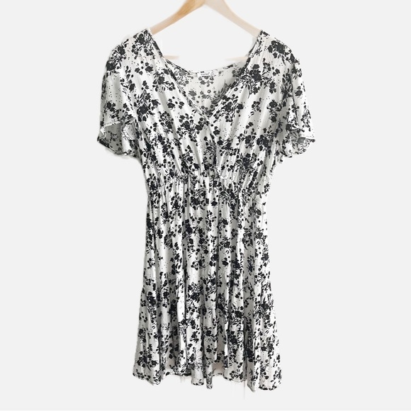 Black and White Floral Dress - Picture 1 of 3